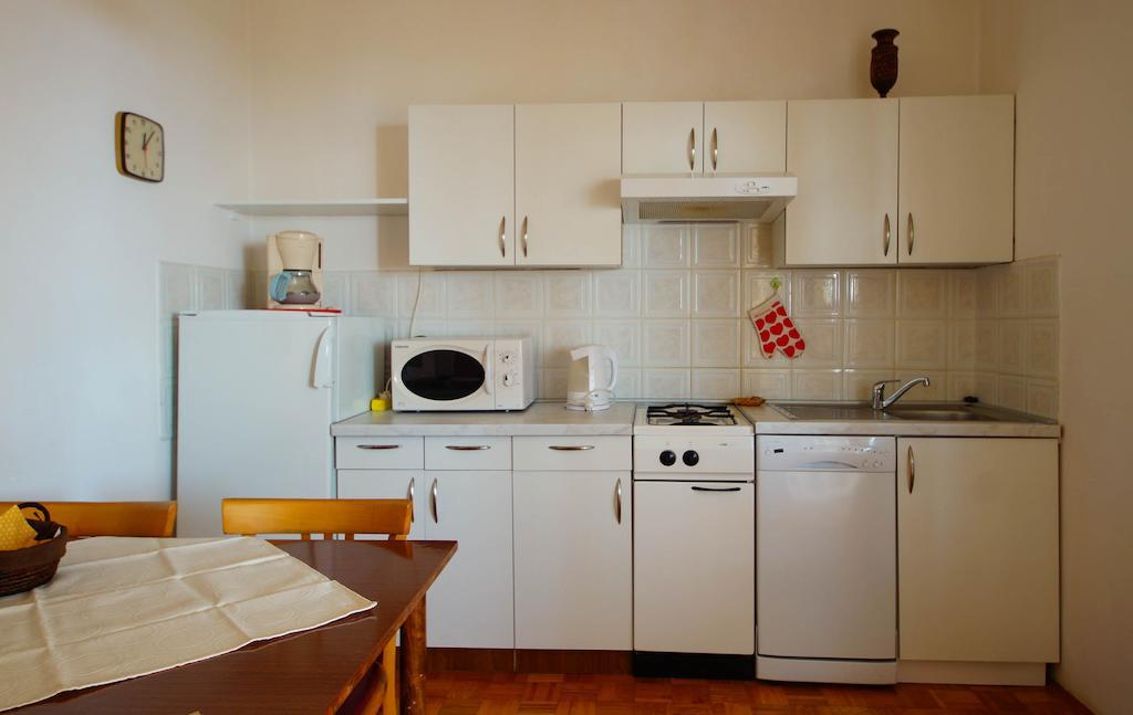 Apartments Lina ノヴィ・ヴィノドロスキー 部屋 写真